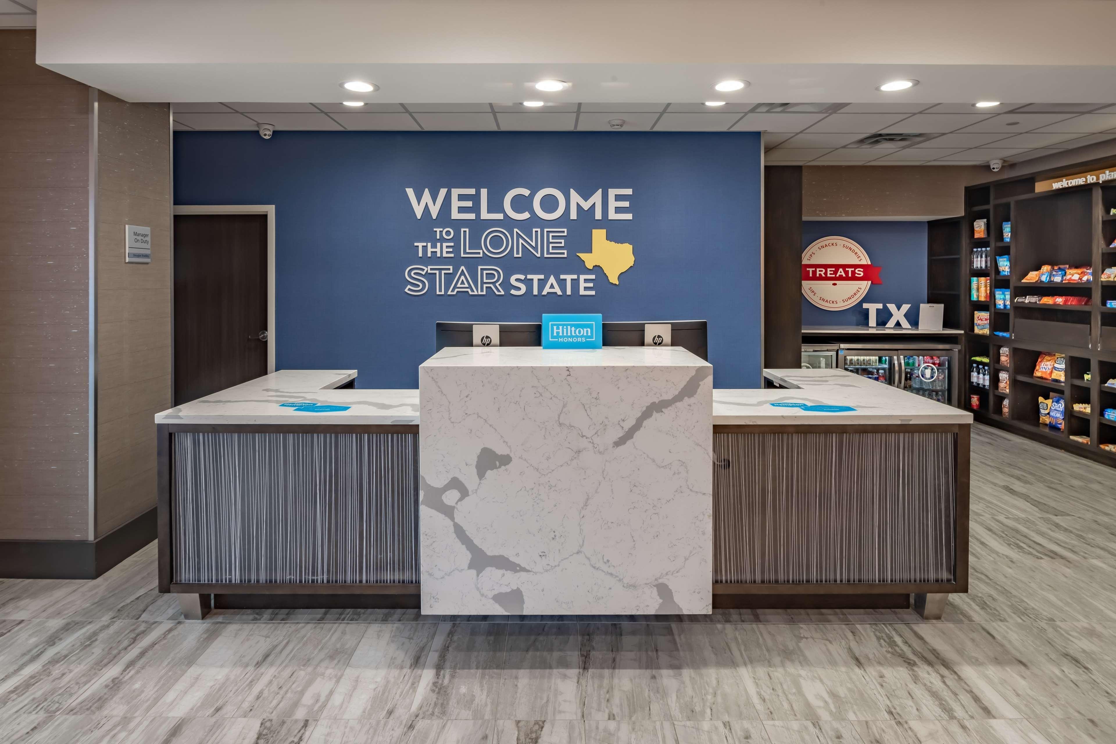 Hampton Inn & Suites Dallas/Plano Central Exterior photo