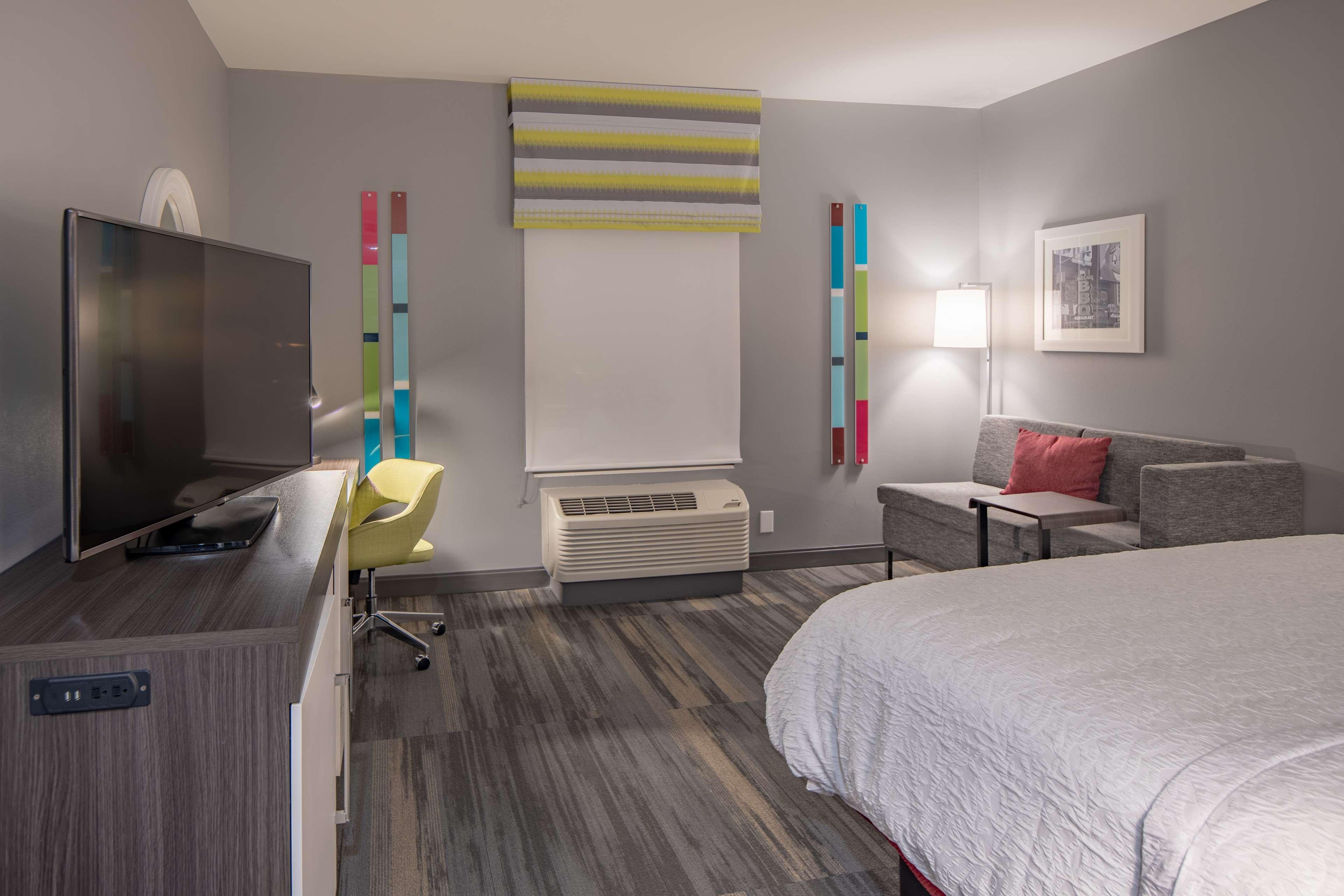 Hampton Inn & Suites Dallas/Plano Central Exterior photo