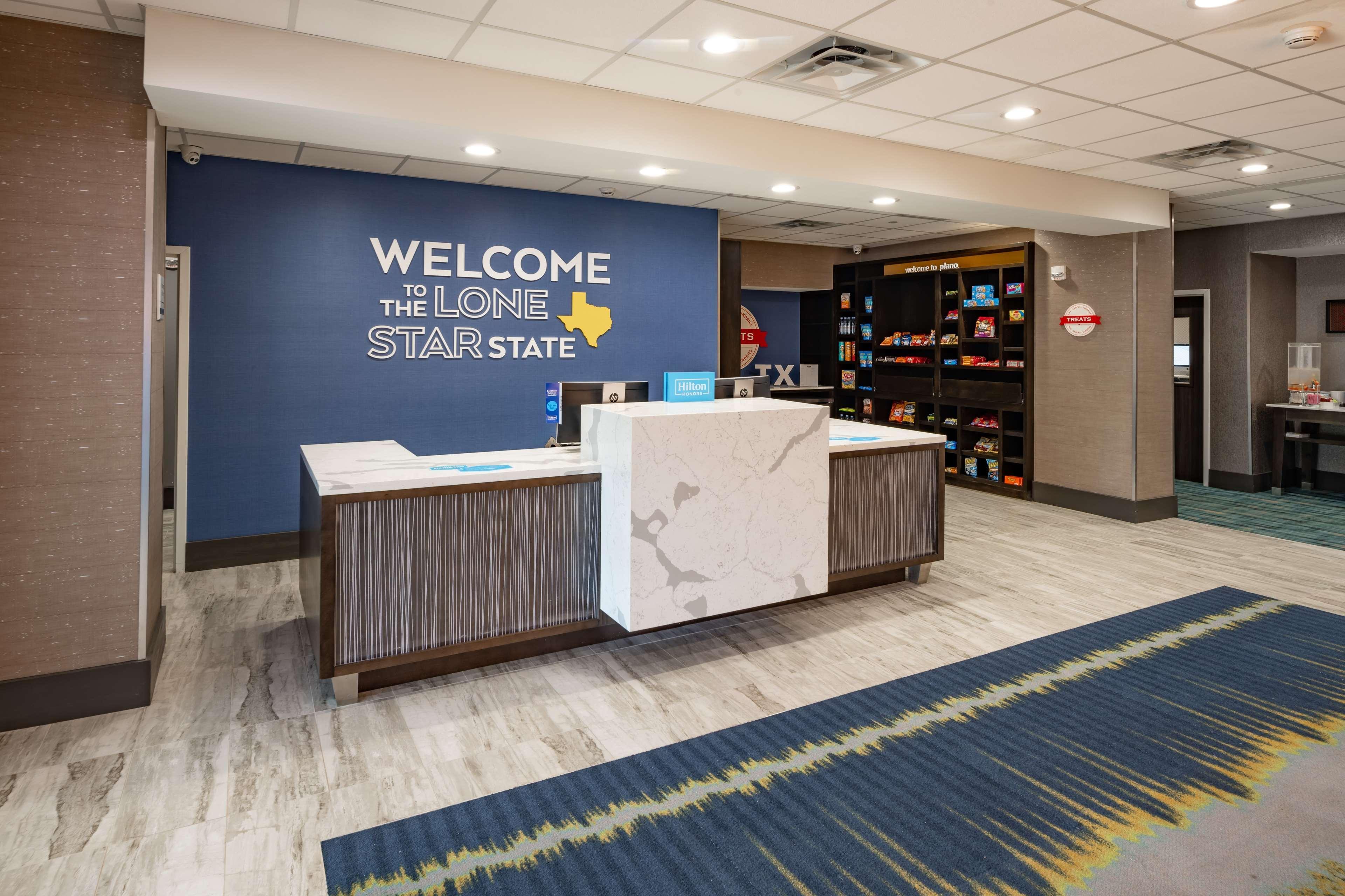 Hampton Inn & Suites Dallas/Plano Central Exterior photo