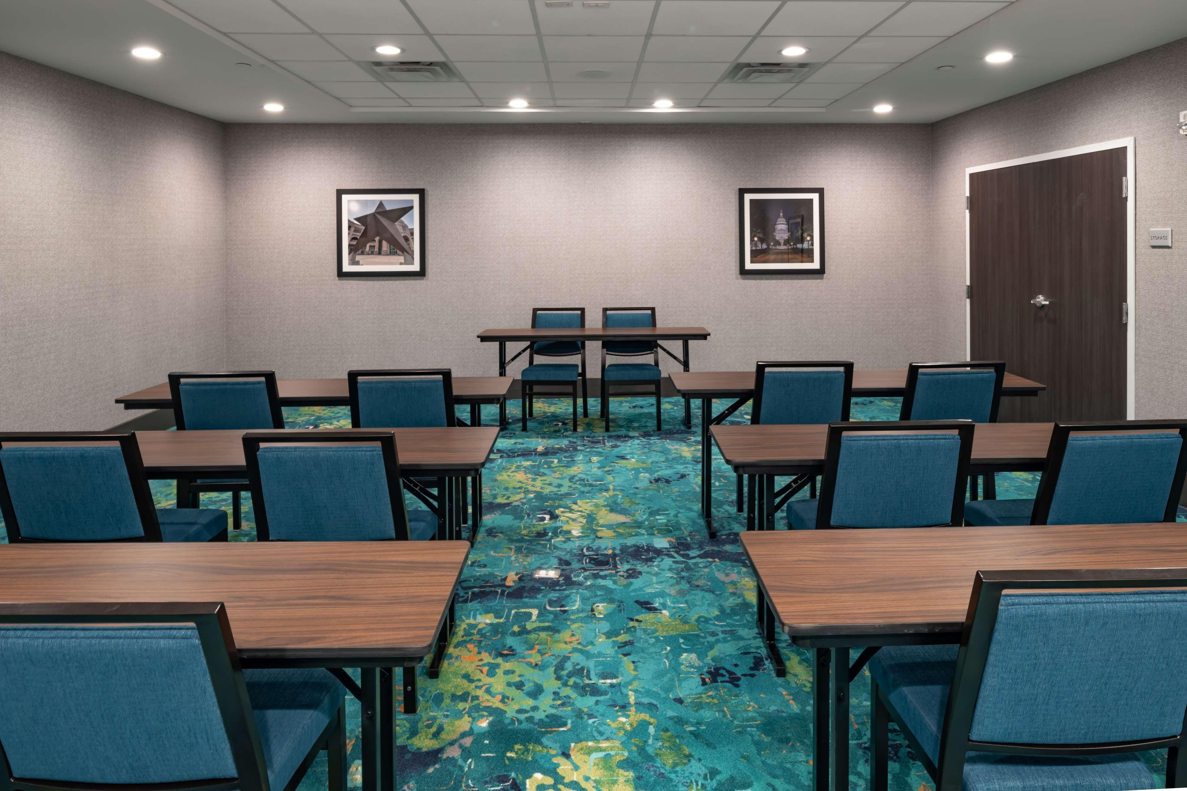 Hampton Inn & Suites Dallas/Plano Central Exterior photo
