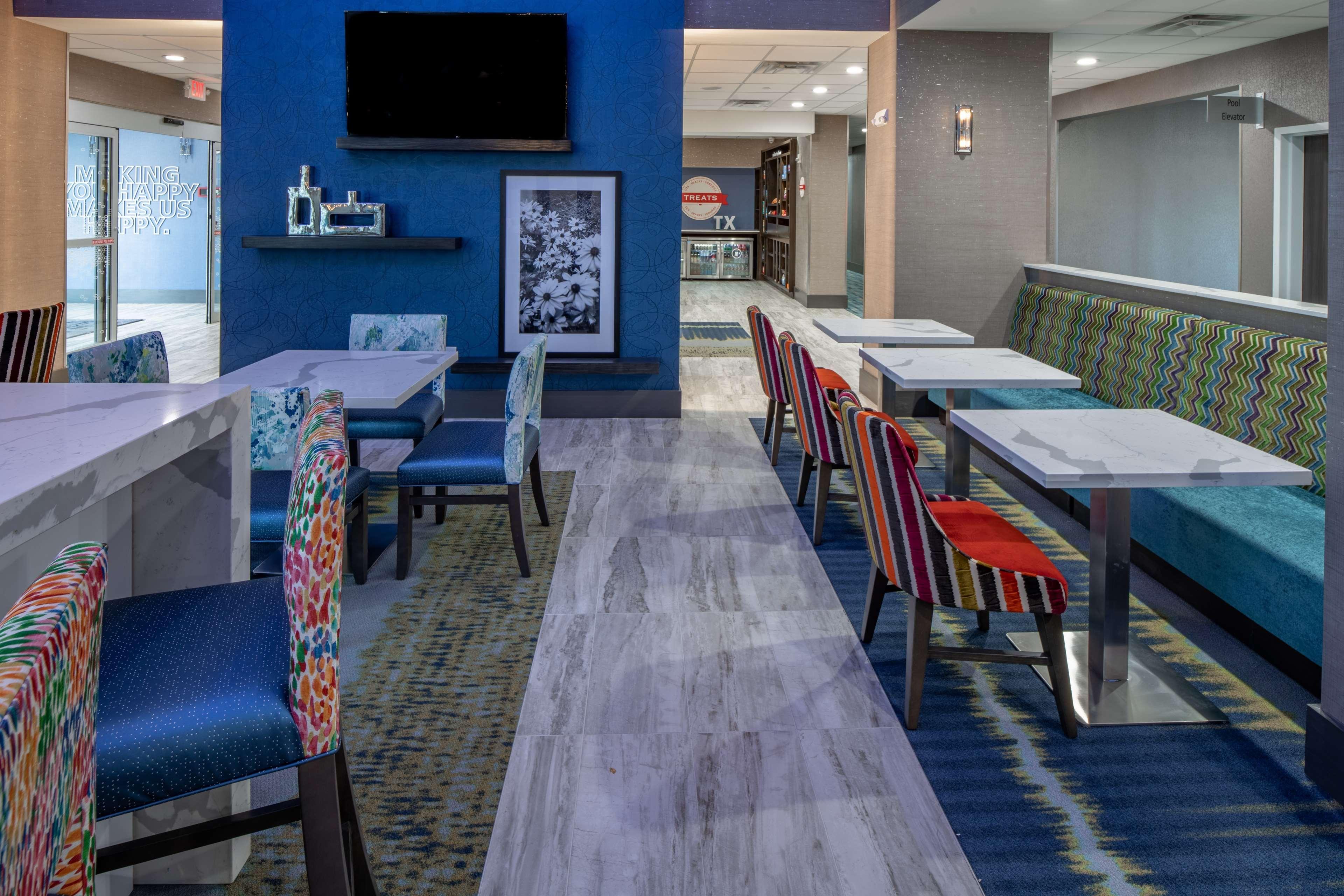 Hampton Inn & Suites Dallas/Plano Central Exterior photo