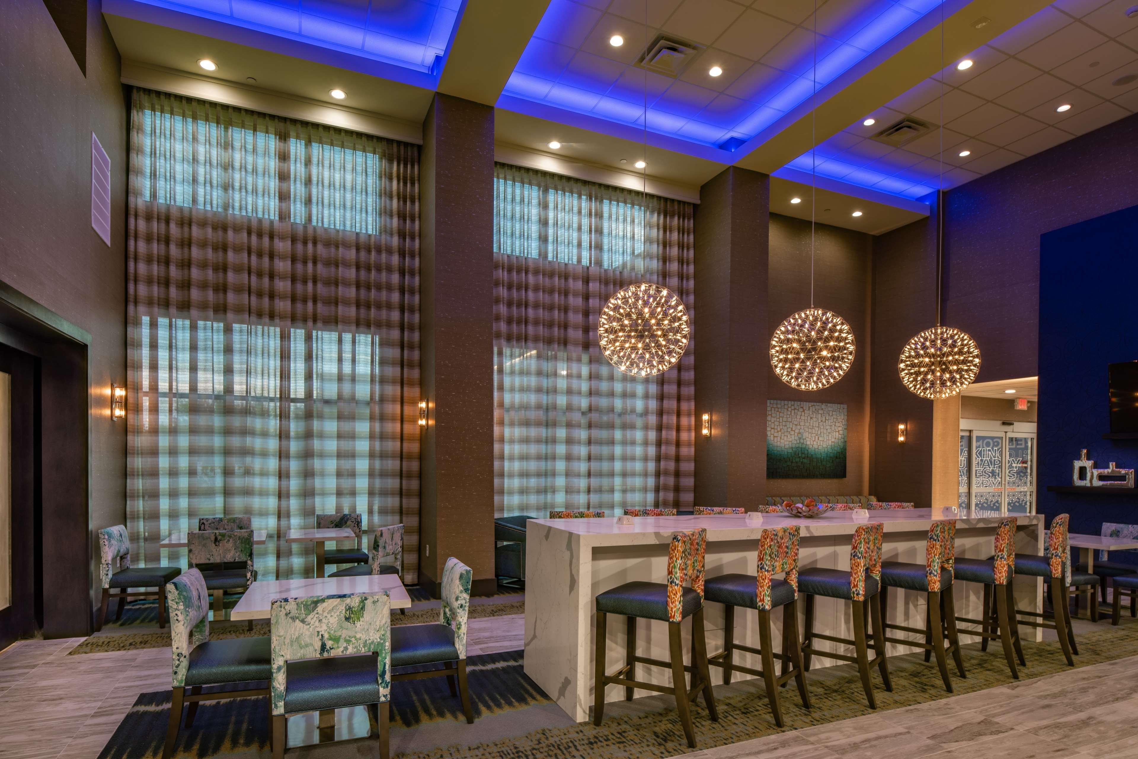 Hampton Inn & Suites Dallas/Plano Central Exterior photo