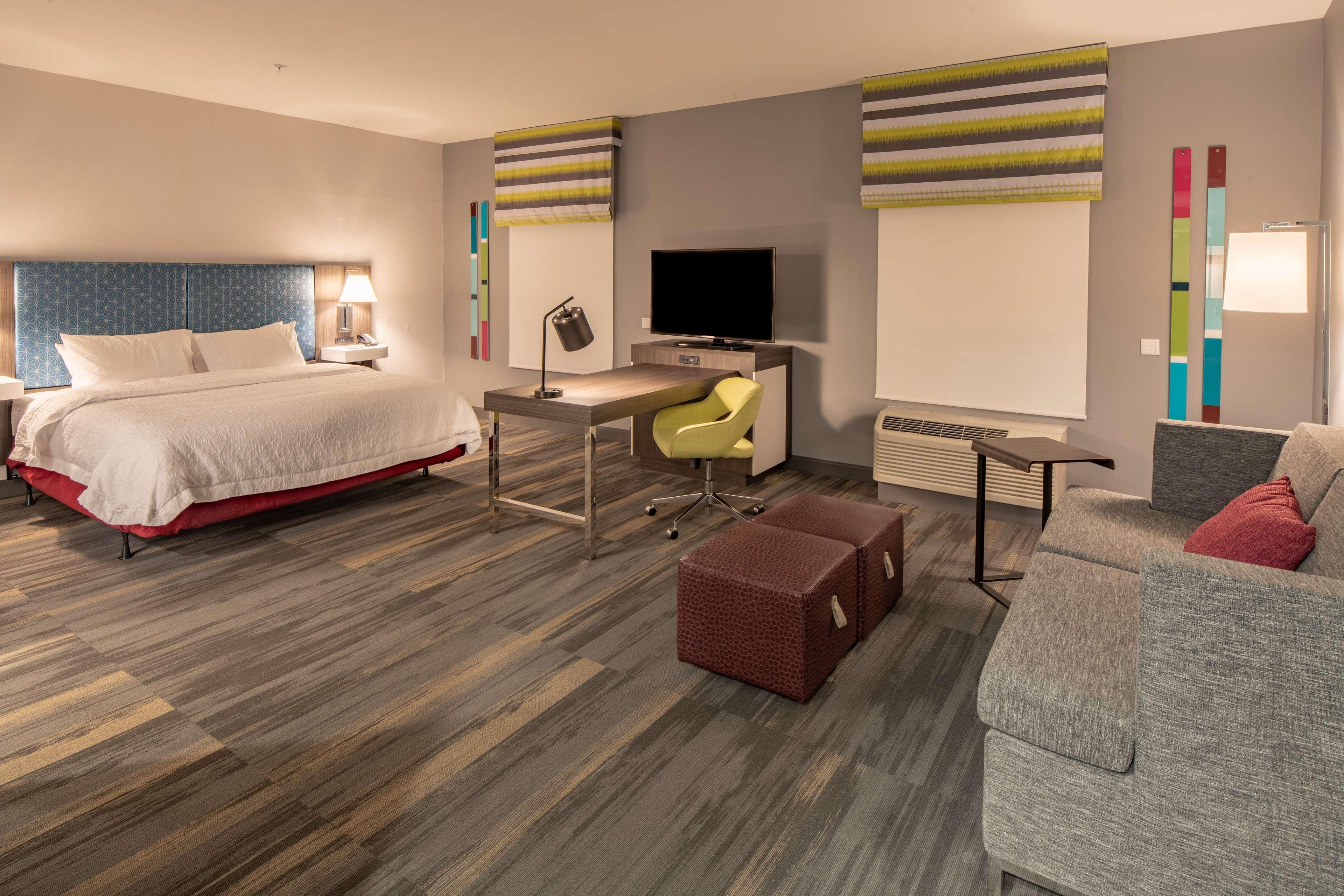 Hampton Inn & Suites Dallas/Plano Central Exterior photo