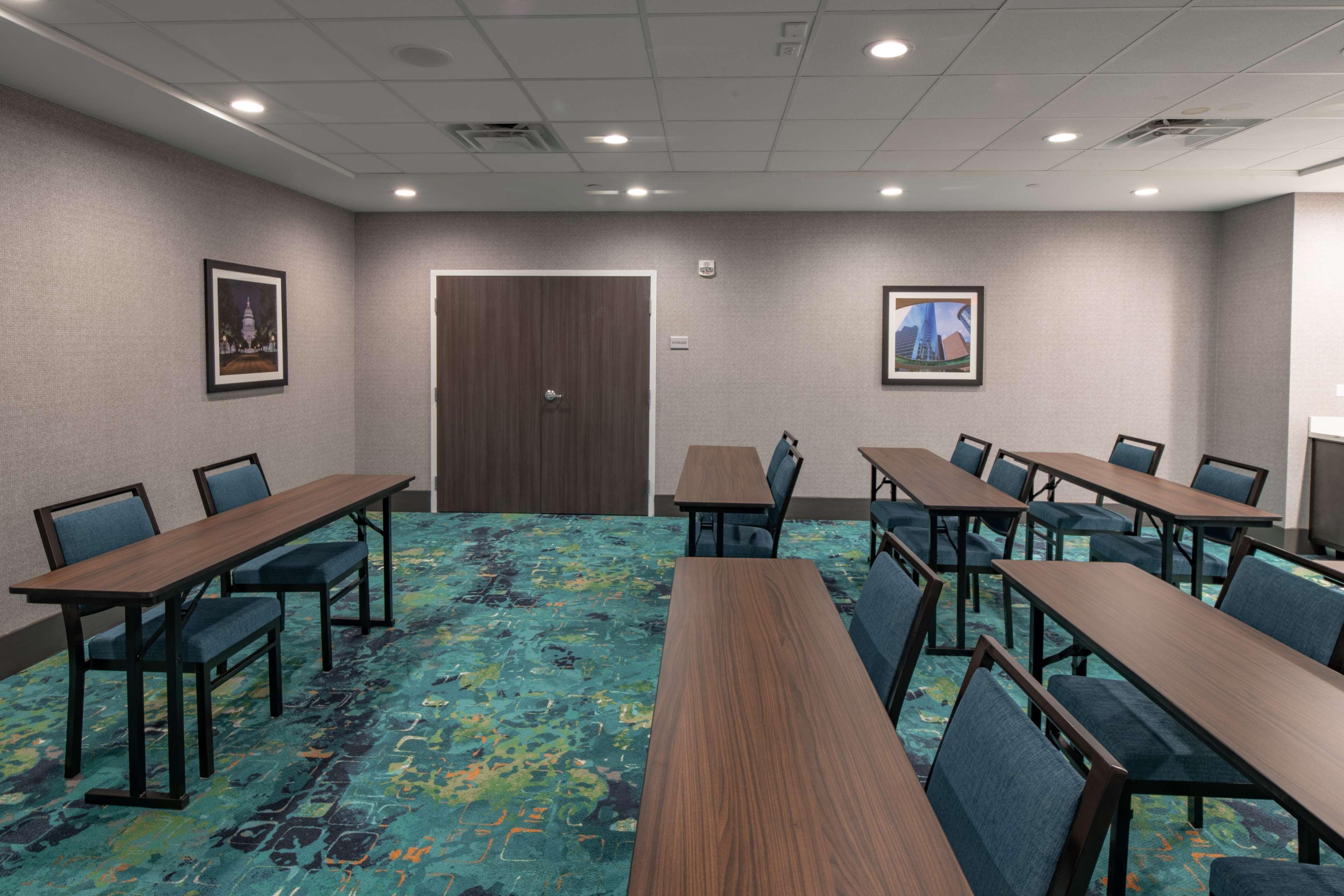 Hampton Inn & Suites Dallas/Plano Central Exterior photo
