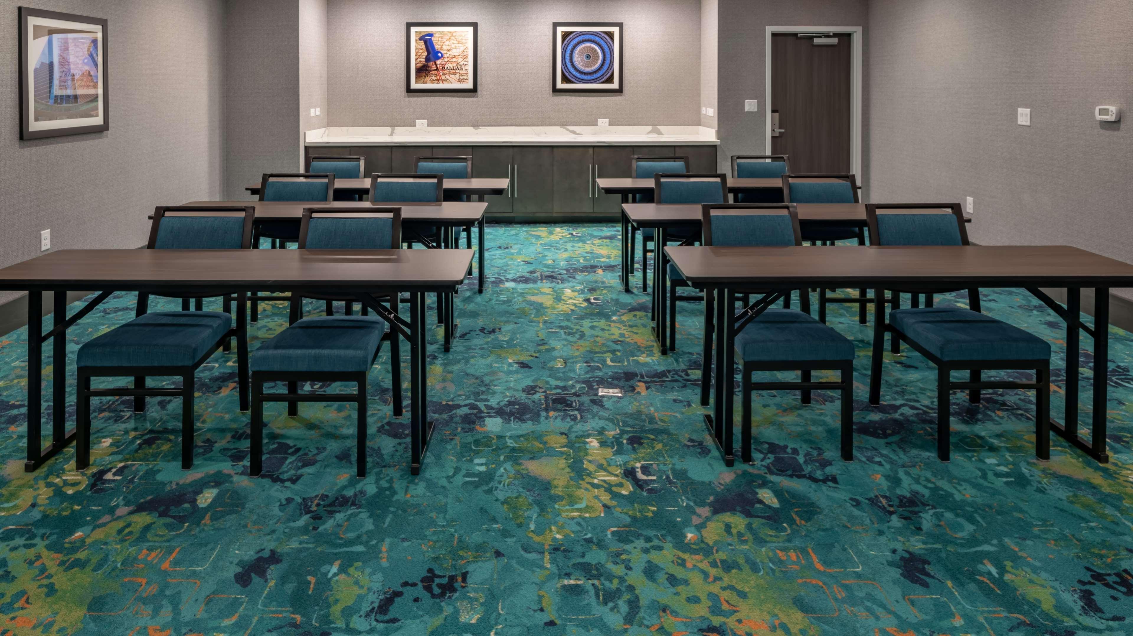 Hampton Inn & Suites Dallas/Plano Central Exterior photo