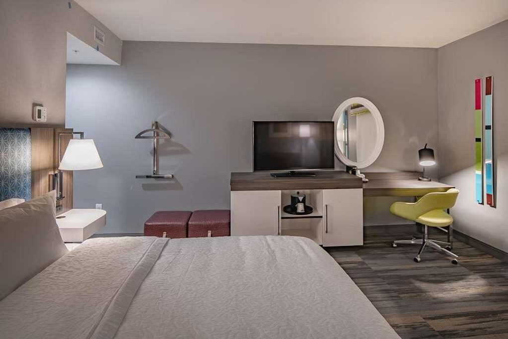 Hampton Inn & Suites Dallas/Plano Central Exterior photo